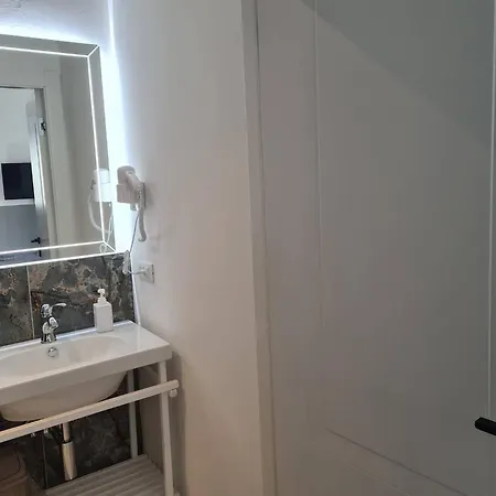 Allegra With Jacuzzi Apartment *