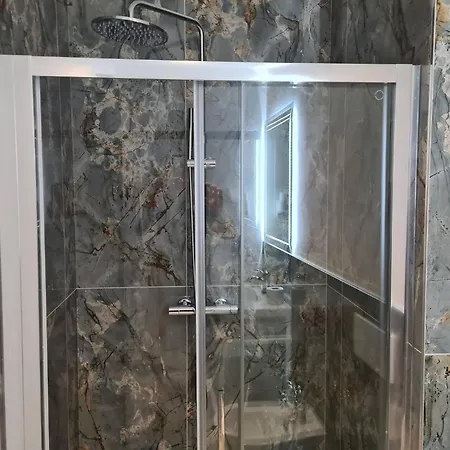 Allegra With Jacuzzi *