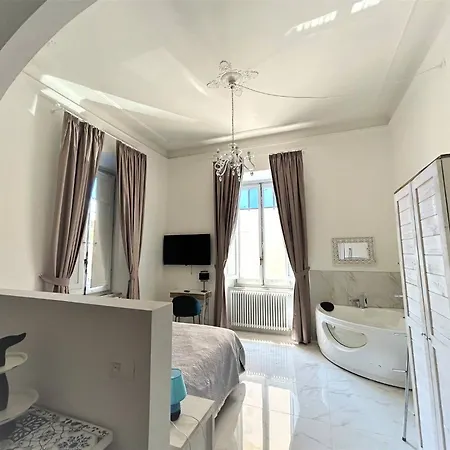Allegra With Jacuzzi Apartment